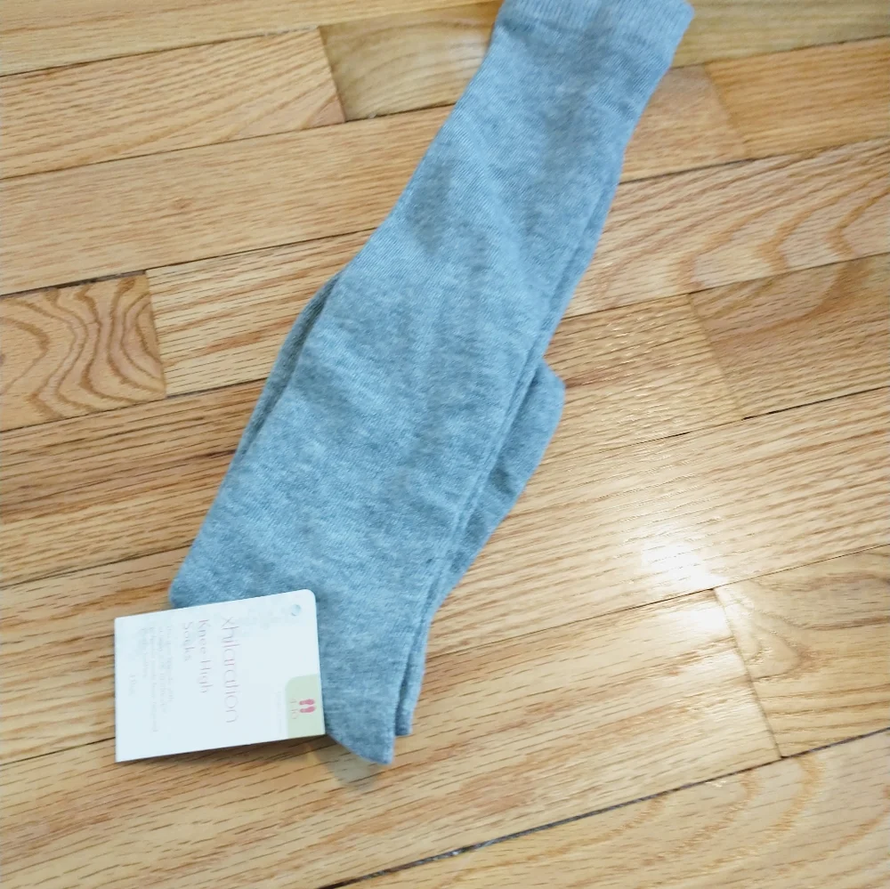 NWT xhilaration knee high grey sock size 4-10
